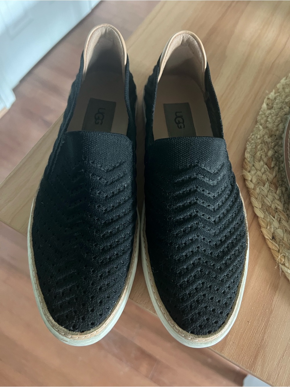 UGG women’s Sammy Slip-On Knit Casual Shoes